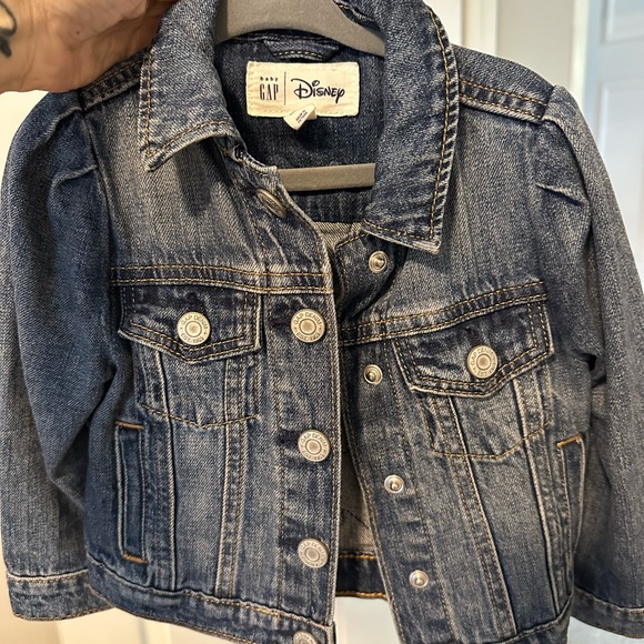 GAP - Picture 4 of 6